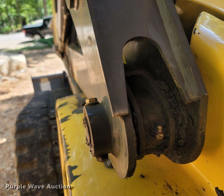 image for item LM9638 2013 New Holland C232  tracked skid steer loader