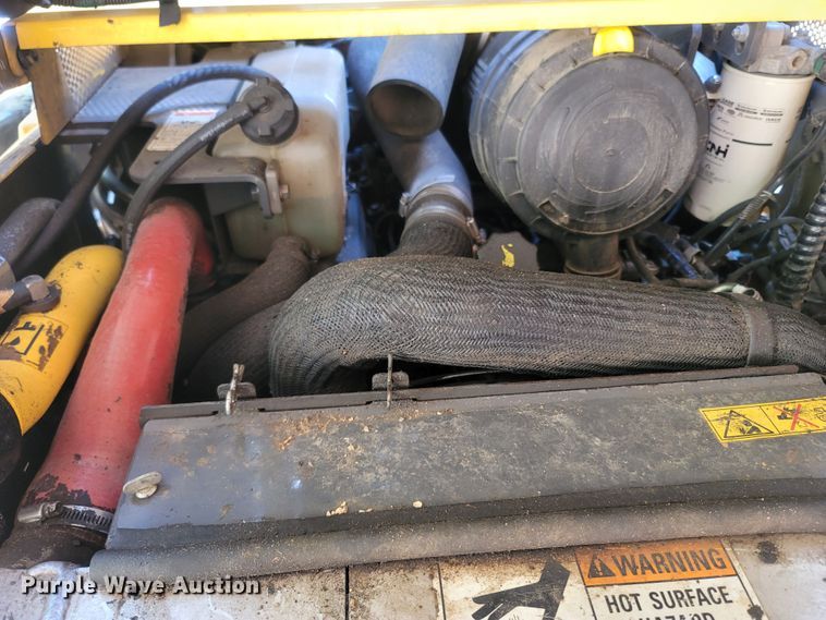 image for item LM9638 2013 New Holland C232  tracked skid steer loader