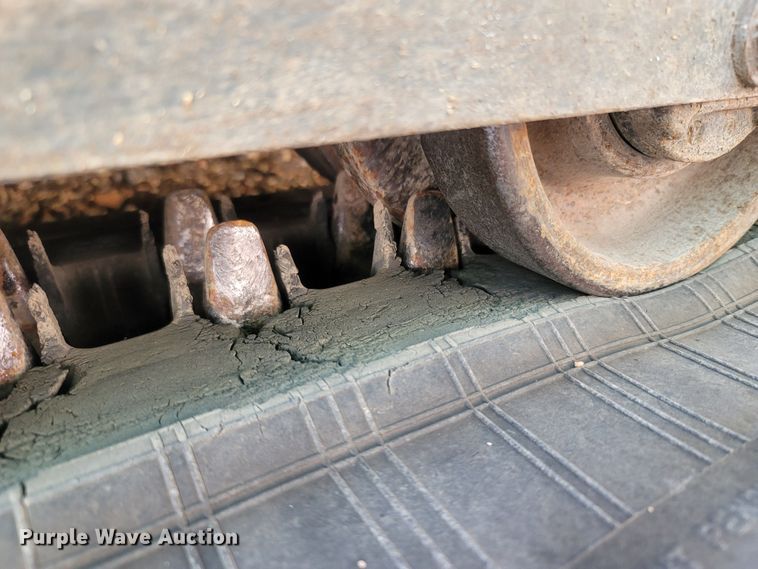 image for item LM9638 2013 New Holland C232  tracked skid steer loader