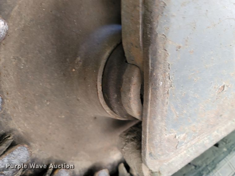 image for item LM9638 2013 New Holland C232  tracked skid steer loader