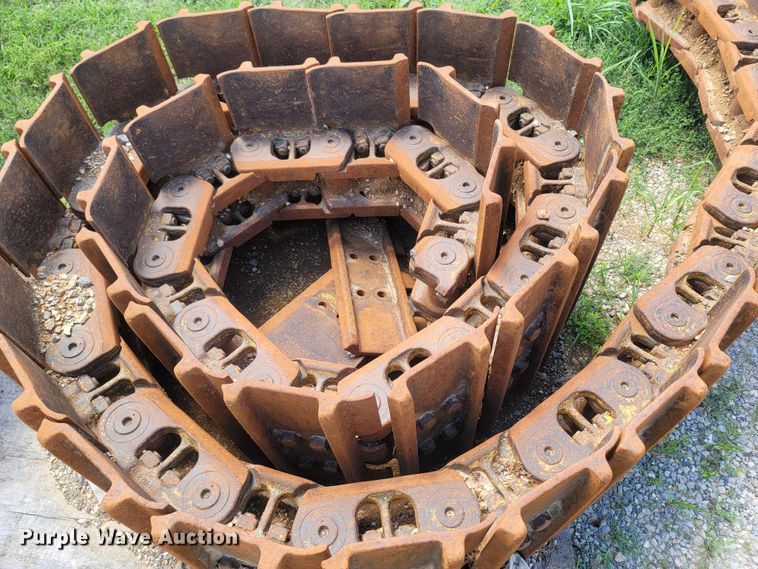 image for item LM9657 Caterpillar 963D  undercarriage parts