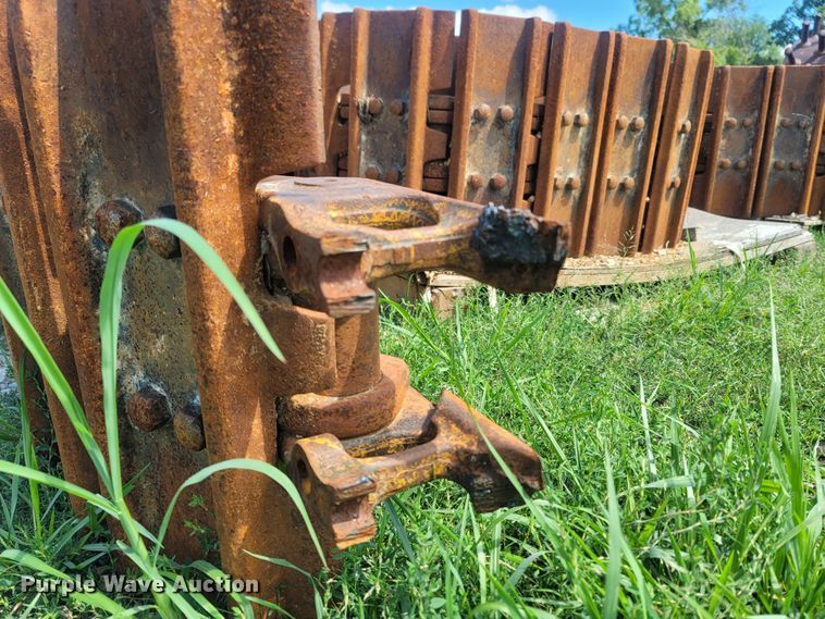 image for item LM9657 Caterpillar 963D  undercarriage parts