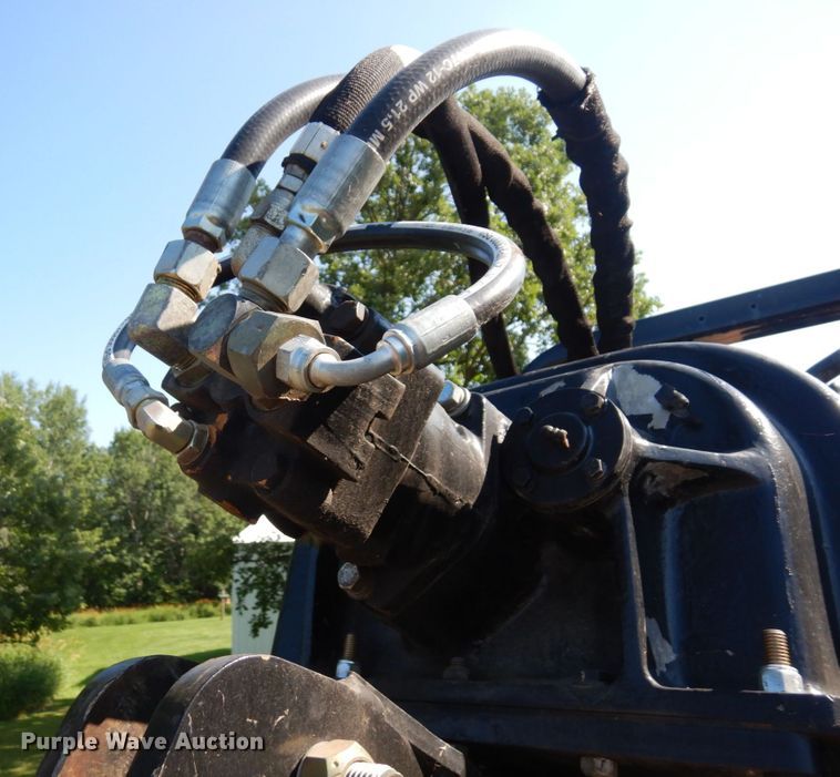 image for item MF9747 Toro RT600  vibratory cable plow