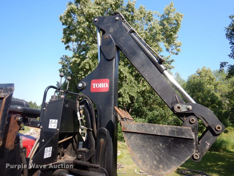 image for item MF9747 Toro RT600  vibratory cable plow