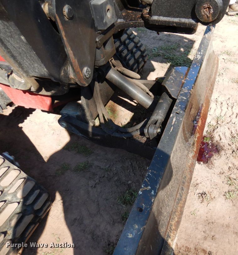 image for item MF9747 Toro RT600  vibratory cable plow