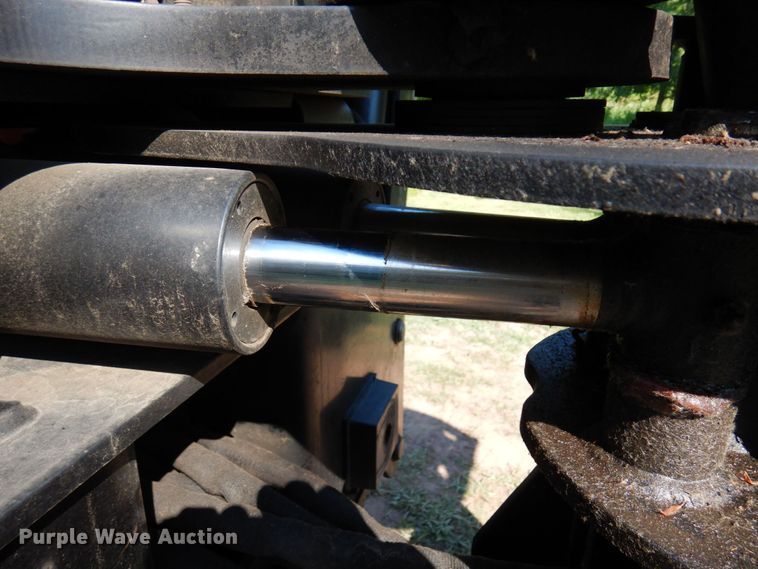 image for item MF9747 Toro RT600  vibratory cable plow