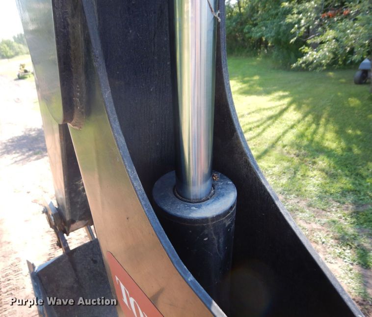 image for item MF9747 Toro RT600  vibratory cable plow