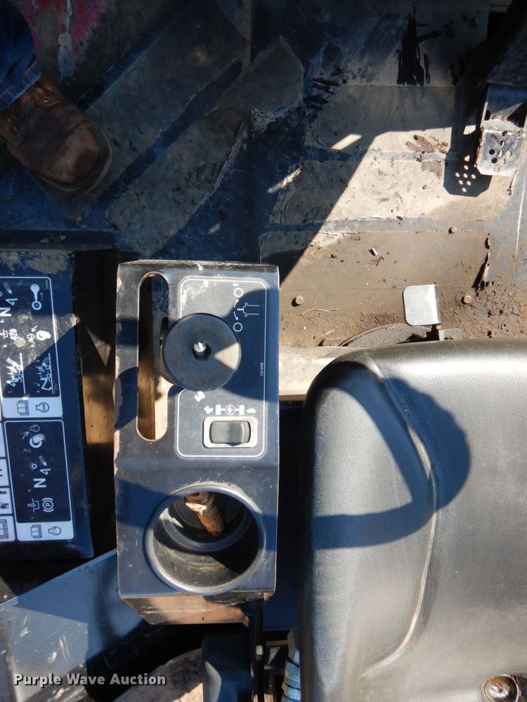 image for item MF9747 Toro RT600  vibratory cable plow