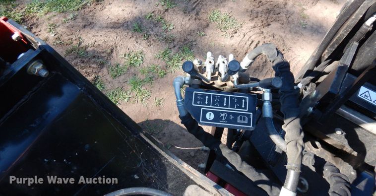 image for item MF9747 Toro RT600  vibratory cable plow