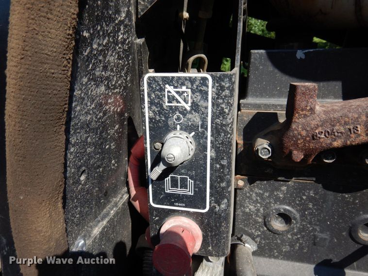 image for item MF9747 Toro RT600  vibratory cable plow