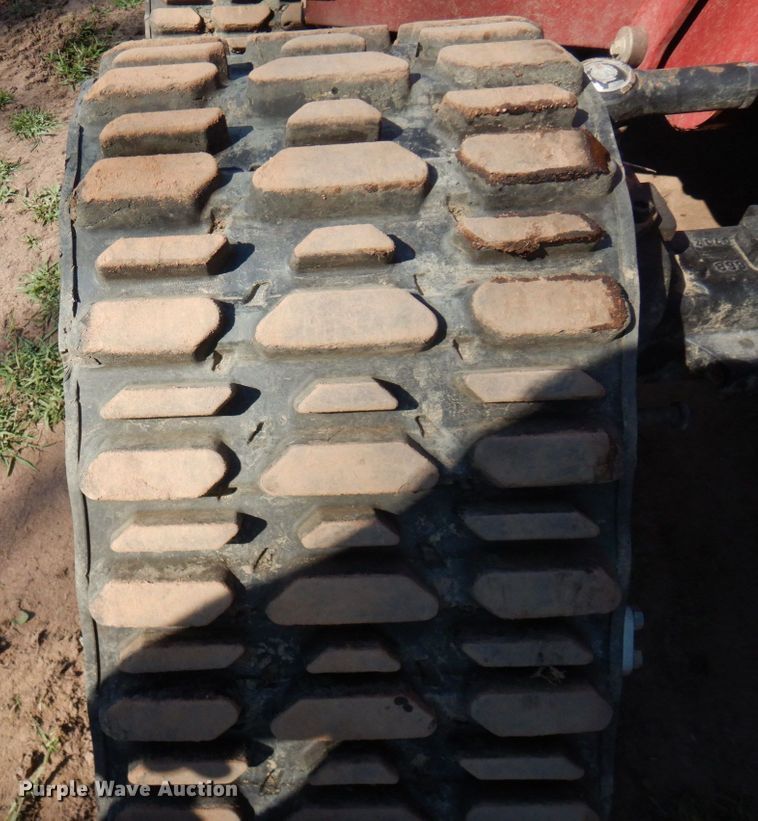 image for item MF9747 Toro RT600  vibratory cable plow