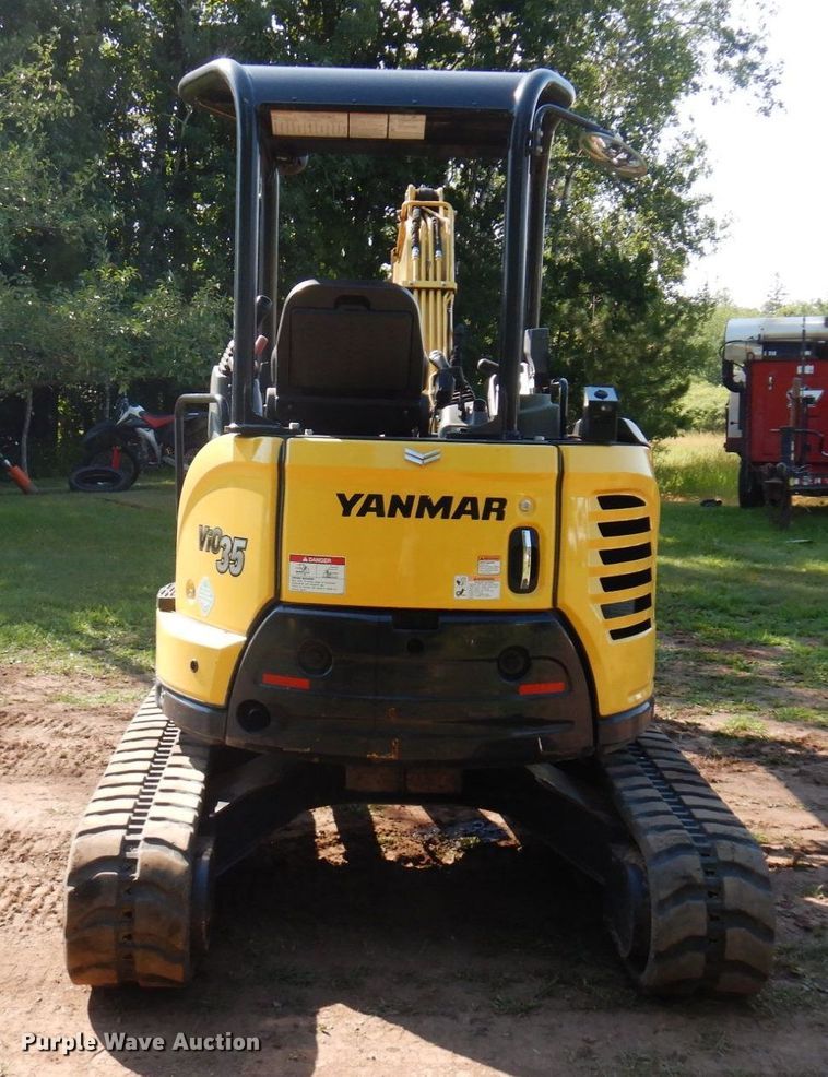 image for item MF9749 2019 Yanmar VI035-6A  mini excavator