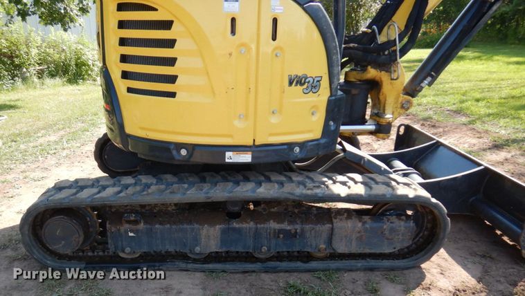 image for item MF9749 2019 Yanmar VI035-6A  mini excavator