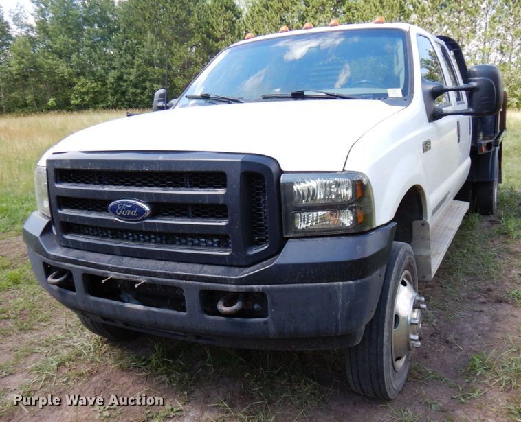 image for item MF9755 2003 Ford F450 Super Duty XL  flatbed truck