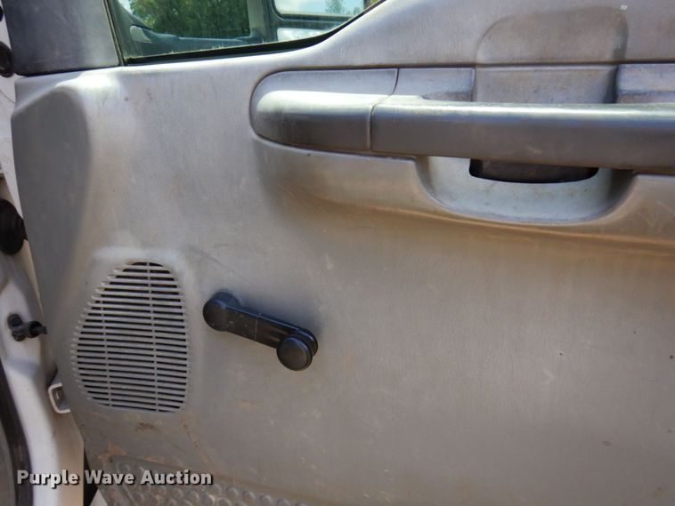 image for item MF9755 2003 Ford F450 Super Duty XL  flatbed truck