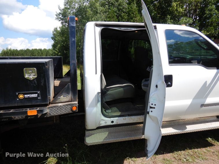 image for item MF9755 2003 Ford F450 Super Duty XL  flatbed truck