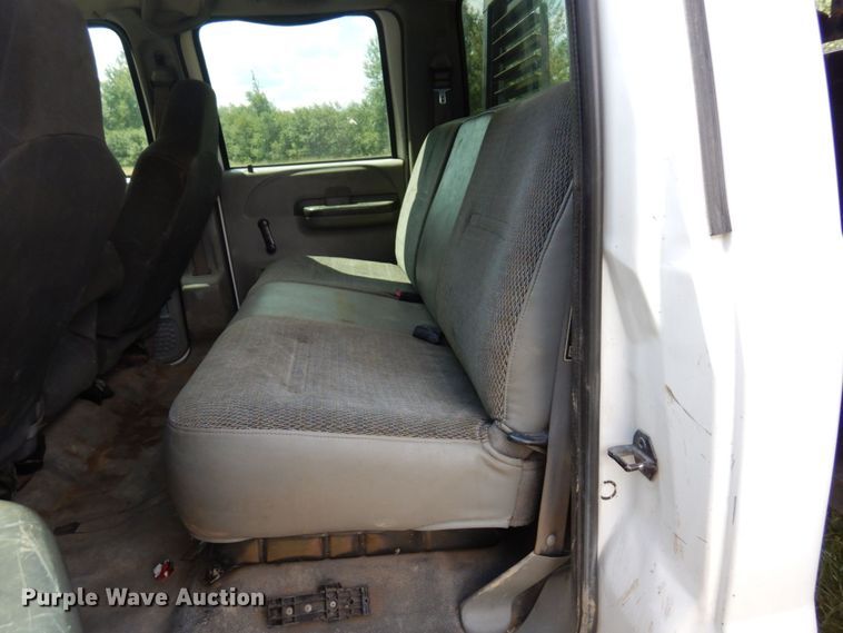 image for item MF9755 2003 Ford F450 Super Duty XL  flatbed truck