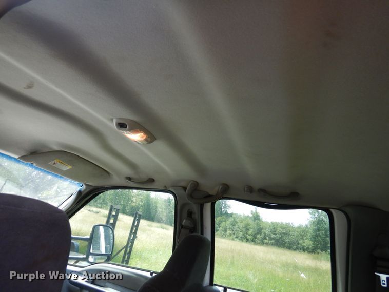 image for item MF9755 2003 Ford F450 Super Duty XL  flatbed truck