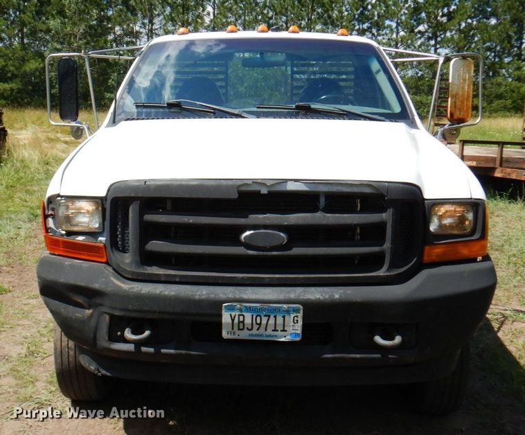 image for item MF9756 2001 Ford F450 Super Duty XL  flatbed truck