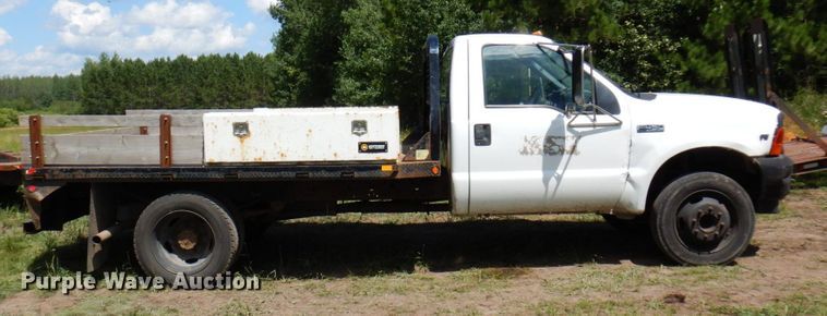 image for item MF9756 2001 Ford F450 Super Duty XL  flatbed truck