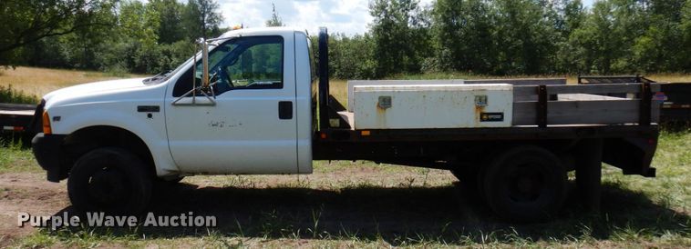 image for item MF9756 2001 Ford F450 Super Duty XL  flatbed truck