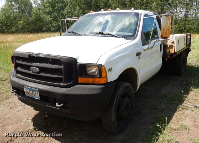 image for item MF9756 2001 Ford F450 Super Duty XL  flatbed truck