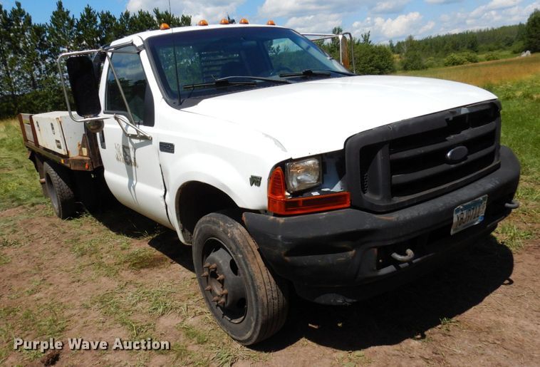 image for item MF9756 2001 Ford F450 Super Duty XL  flatbed truck
