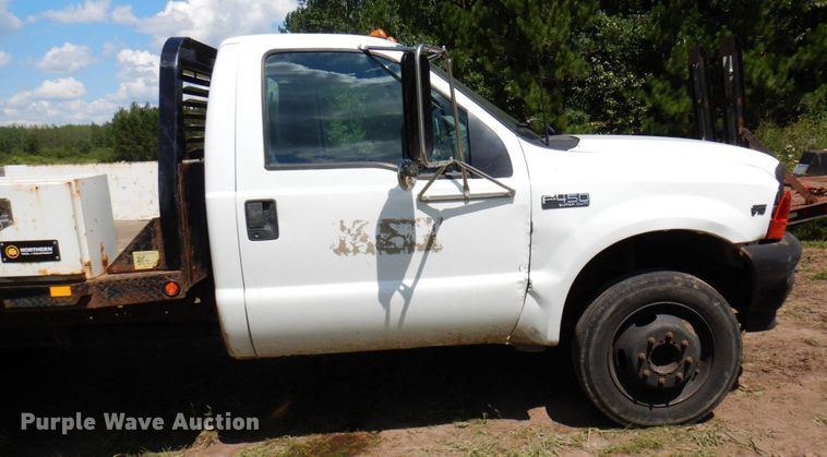 image for item MF9756 2001 Ford F450 Super Duty XL  flatbed truck