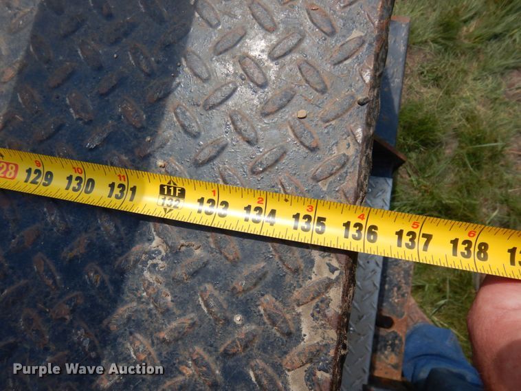 image for item MF9756 2001 Ford F450 Super Duty XL  flatbed truck