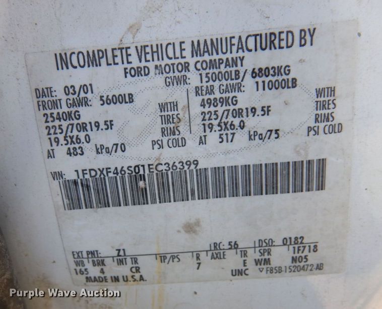 image for item MF9756 2001 Ford F450 Super Duty XL  flatbed truck