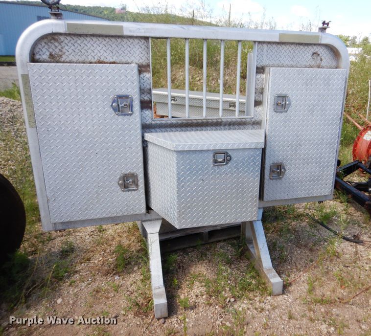 image for item MF9767 Aluminum headache rack