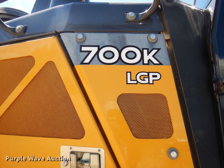 image for item MF9768 2015 John Deere 700K LGP  dozer