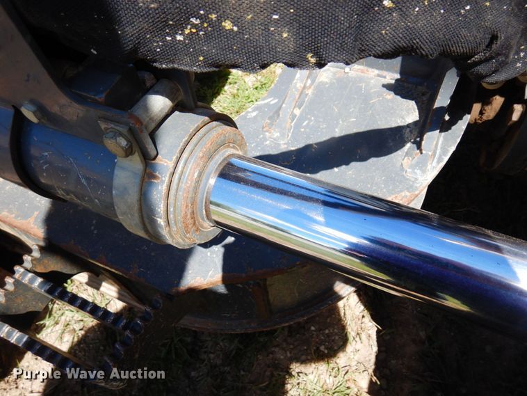 image for item MF9768 2015 John Deere 700K LGP  dozer