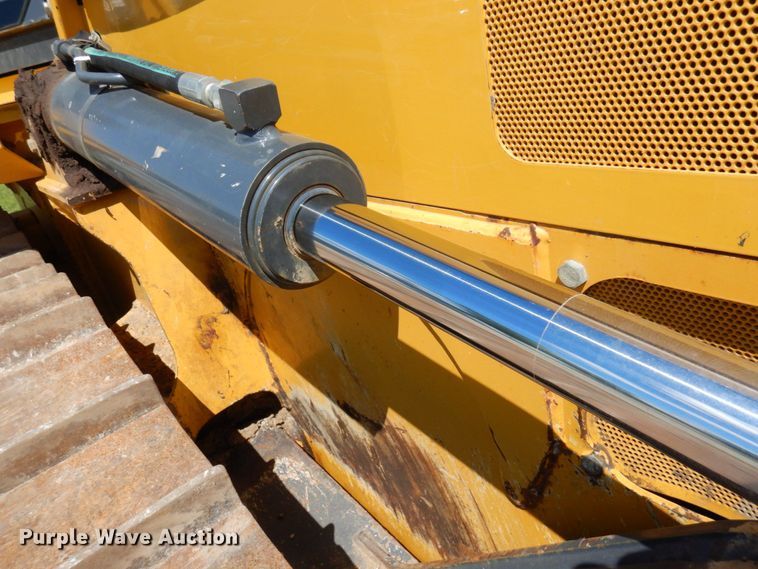 image for item MF9768 2015 John Deere 700K LGP  dozer