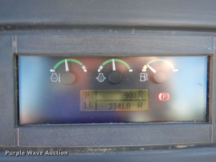 image for item MF9768 2015 John Deere 700K LGP  dozer