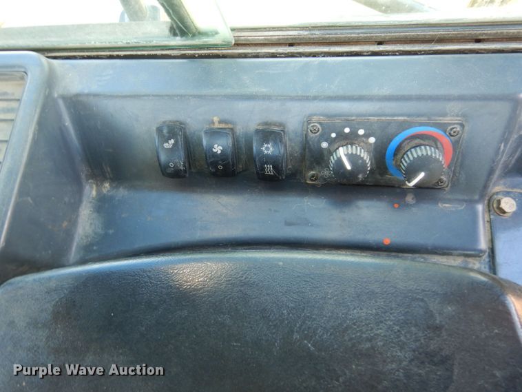 image for item MF9768 2015 John Deere 700K LGP  dozer