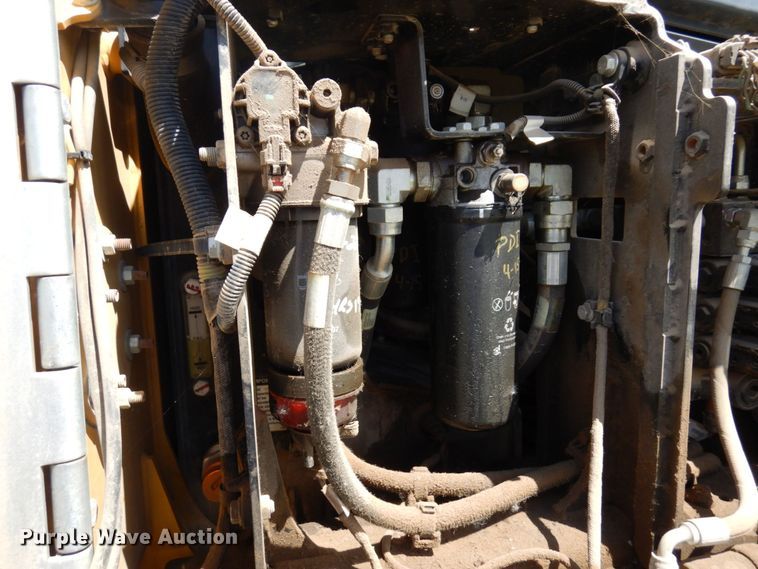 image for item MF9768 2015 John Deere 700K LGP  dozer