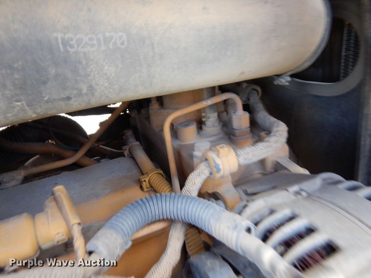 image for item MF9768 2015 John Deere 700K LGP  dozer