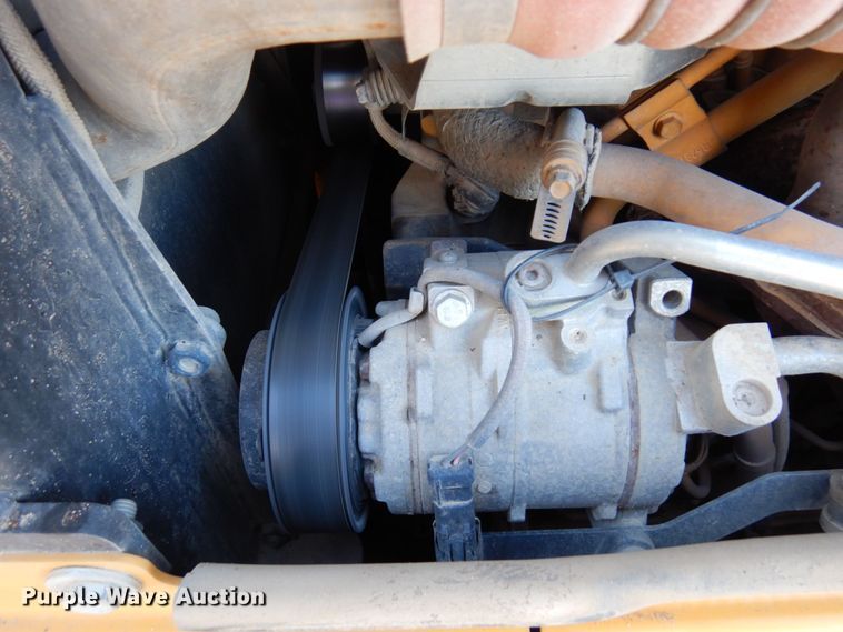 image for item MF9768 2015 John Deere 700K LGP  dozer