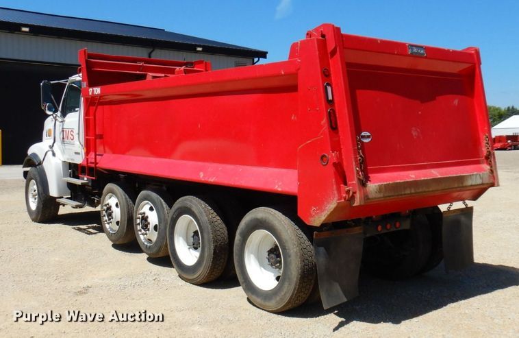 image for item MF9772 2007 Sterling L9500  dump truck