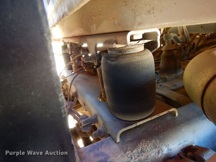 image for item MF9772 2007 Sterling L9500  dump truck