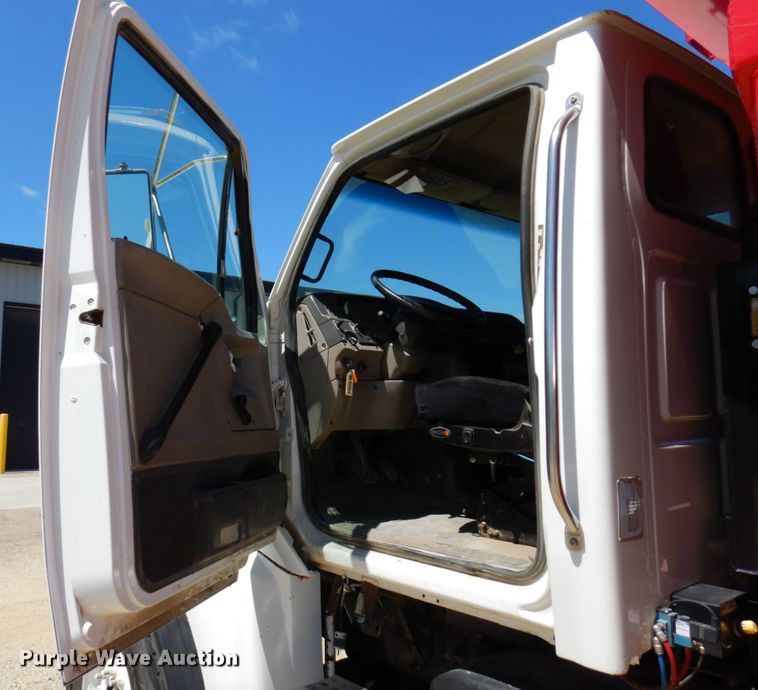 image for item MF9772 2007 Sterling L9500  dump truck