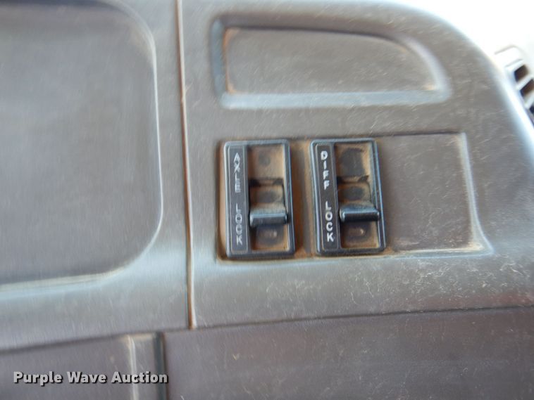 image for item MF9772 2007 Sterling L9500  dump truck