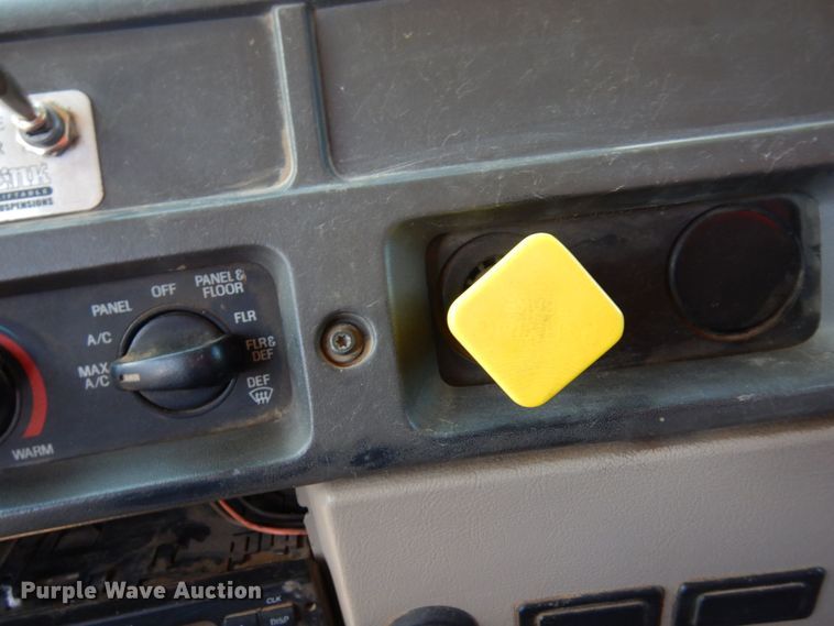 image for item MF9772 2007 Sterling L9500  dump truck