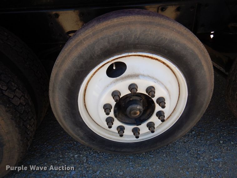 image for item MF9772 2007 Sterling L9500  dump truck