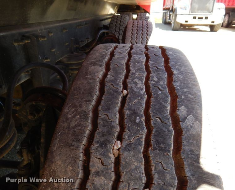 image for item MF9772 2007 Sterling L9500  dump truck