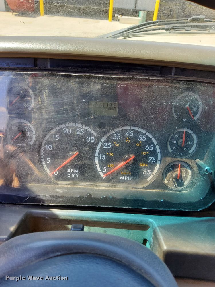 image for item MF9772 2007 Sterling L9500  dump truck