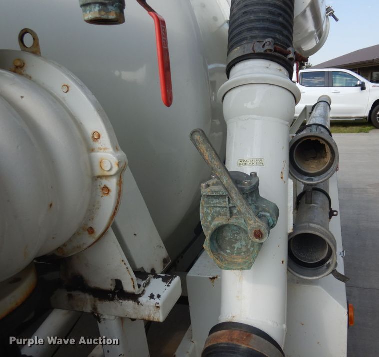 image for item MF9774 1995 Jay's Inc. BL-100-PD  vacuum excavator