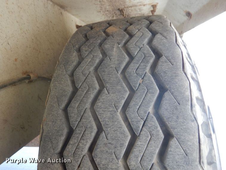 image for item MF9774 1995 Jay's Inc. BL-100-PD  vacuum excavator