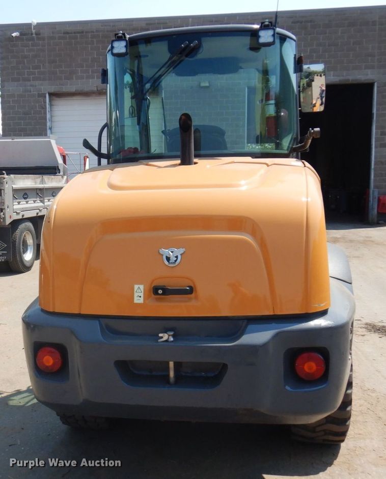 image for item MF9775 2018 Case 221F  wheel loader